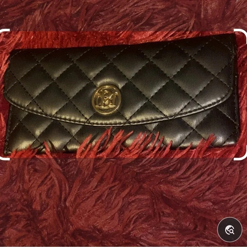 BADGLEY Mischka Studio Quilted Black Vegan Leather wallet